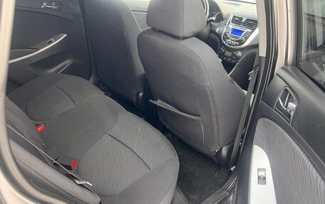 Hyundai Solaris II рестайлинг, 2011 год, 890 000 рублей, 12 фотография