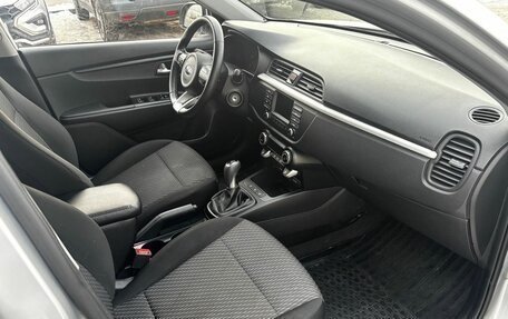 KIA Rio IV, 2020 год, 1 397 000 рублей, 10 фотография