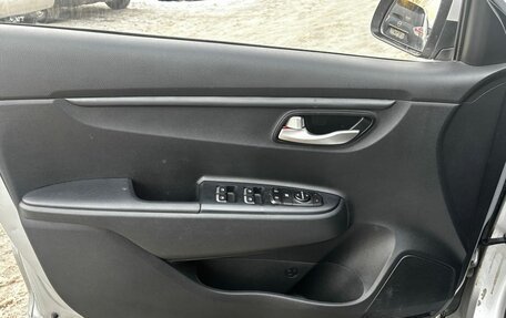 KIA Rio IV, 2020 год, 1 397 000 рублей, 9 фотография