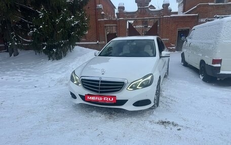 Mercedes-Benz E-Класс, 2013 год, 2 100 000 рублей, 2 фотография