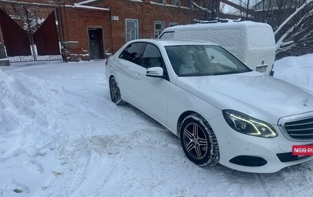 Mercedes-Benz E-Класс, 2013 год, 2 100 000 рублей, 4 фотография