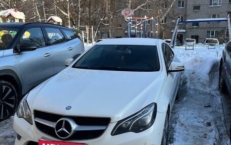 Mercedes-Benz E-Класс, 2013 год, 2 000 000 рублей, 2 фотография