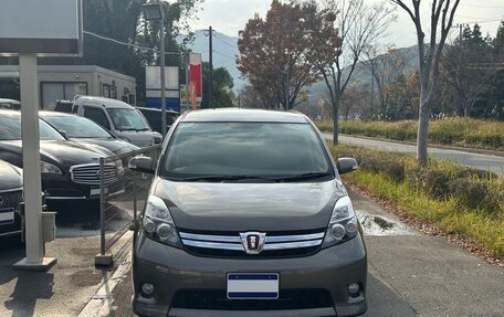 Toyota ISis I, 2016 год, 1 050 000 рублей, 2 фотография