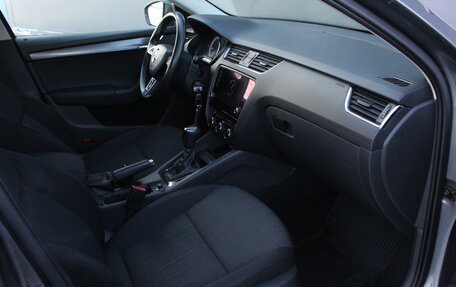 Skoda Octavia, 2017 год, 1 595 000 рублей, 5 фотография