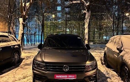 Volkswagen Tiguan II, 2019 год, 3 000 000 рублей, 1 фотография