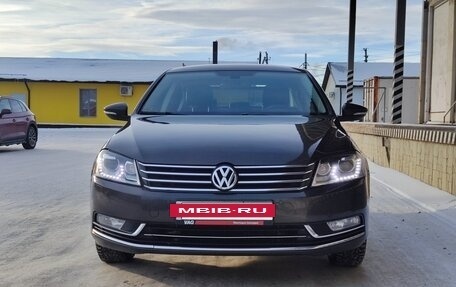 Volkswagen Passat B7, 2012 год, 1 300 000 рублей, 2 фотография