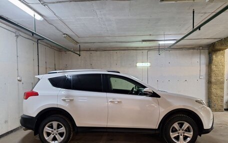 Toyota RAV4, 2014 год, 2 100 000 рублей, 2 фотография