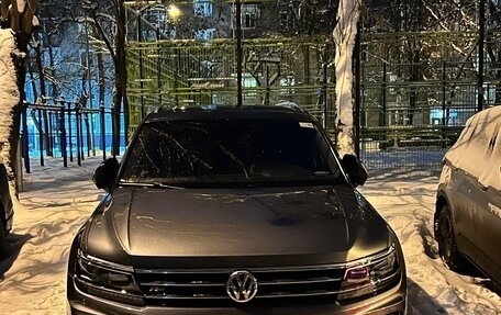 Volkswagen Tiguan II, 2019 год, 3 000 000 рублей, 2 фотография