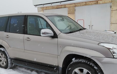 Toyota Land Cruiser Prado 120 рестайлинг, 2004 год, 1 450 000 рублей, 2 фотография