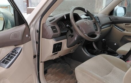 Toyota Land Cruiser Prado 120 рестайлинг, 2004 год, 1 450 000 рублей, 7 фотография