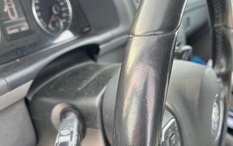 Volkswagen Touran III, 2013 год, 850 000 рублей, 9 фотография