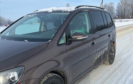 Volkswagen Touran III, 2013 год, 850 000 рублей, 6 фотография