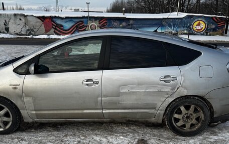 Toyota Prius, 2007 год, 550 000 рублей, 2 фотография