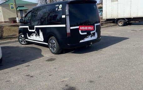 Hyundai Staria, 2021 год, 5 050 000 рублей, 2 фотография