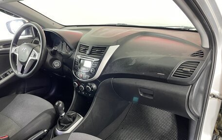 Hyundai Solaris II рестайлинг, 2012 год, 656 000 рублей, 9 фотография