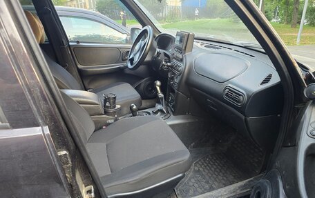 Chevrolet Niva I рестайлинг, 2012 год, 420 000 рублей, 19 фотография