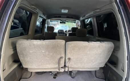 Toyota Noah III, 2001 год, 650 000 рублей, 2 фотография