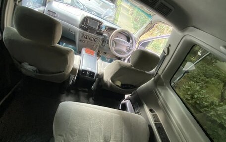 Toyota Noah III, 2001 год, 650 000 рублей, 11 фотография