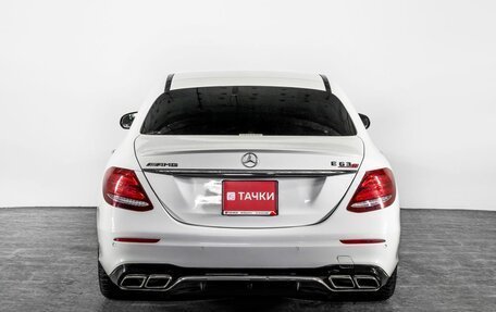 Mercedes-Benz E-Класс, 2019 год, 2 300 000 рублей, 4 фотография