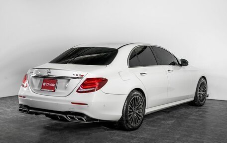 Mercedes-Benz E-Класс, 2019 год, 2 300 000 рублей, 3 фотография