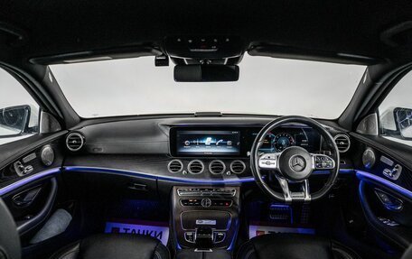 Mercedes-Benz E-Класс, 2019 год, 2 300 000 рублей, 8 фотография