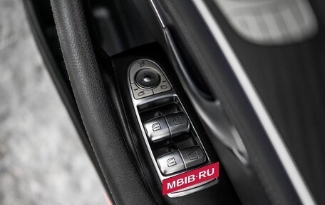 Mercedes-Benz E-Класс, 2019 год, 2 300 000 рублей, 17 фотография