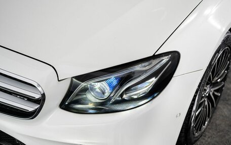 Mercedes-Benz E-Класс, 2019 год, 2 300 000 рублей, 23 фотография