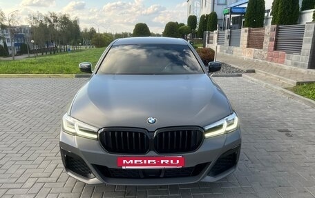 BMW 5 серия, 2020 год, 5 300 000 рублей, 3 фотография