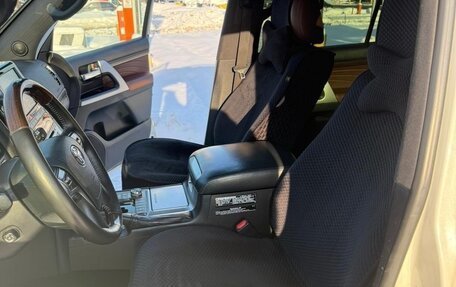 Toyota Land Cruiser 200, 2018 год, 7 450 000 рублей, 12 фотография