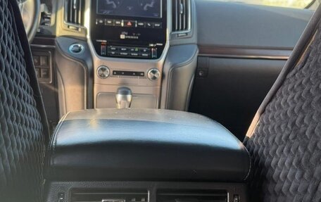 Toyota Land Cruiser 200, 2018 год, 7 450 000 рублей, 14 фотография