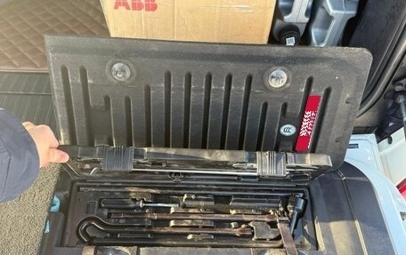 Toyota Land Cruiser 200, 2018 год, 7 450 000 рублей, 17 фотография