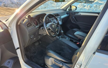 Volkswagen Tiguan II, 2020 год, 2 770 000 рублей, 18 фотография