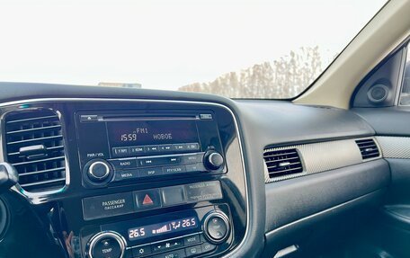 Mitsubishi Outlander III рестайлинг 3, 2013 год, 1 500 000 рублей, 10 фотография