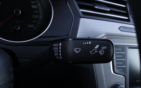 Volkswagen Passat B8 рестайлинг, 2017 год, 1 850 000 рублей, 13 фотография