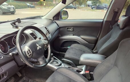 Mitsubishi Outlander III рестайлинг 3, 2008 год, 1 020 000 рублей, 13 фотография