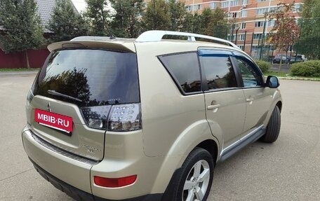 Mitsubishi Outlander III рестайлинг 3, 2008 год, 1 020 000 рублей, 4 фотография