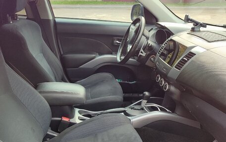 Mitsubishi Outlander III рестайлинг 3, 2008 год, 1 020 000 рублей, 14 фотография