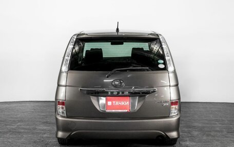 Toyota ISis I, 2015 год, 1 590 000 рублей, 4 фотография