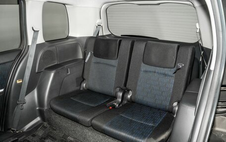 Toyota ISis I, 2015 год, 1 590 000 рублей, 8 фотография