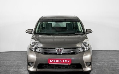 Toyota ISis I, 2015 год, 1 590 000 рублей, 2 фотография