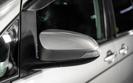 Toyota ISis I, 2015 год, 1 590 000 рублей, 18 фотография