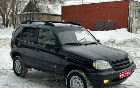 Chevrolet Niva I рестайлинг, 2004 год, 315 000 рублей, 1 фотография