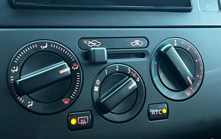 Nissan Tiida, 2011 год, 800 000 рублей, 12 фотография