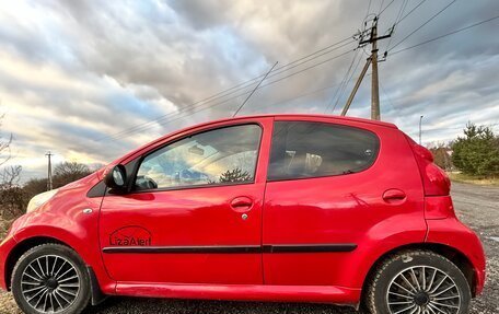 Peugeot 107 I рестайлинг, 2011 год, 380 000 рублей, 3 фотография