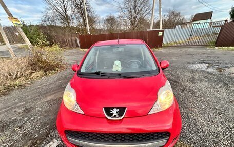 Peugeot 107 I рестайлинг, 2011 год, 380 000 рублей, 2 фотография