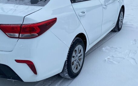 KIA Rio IV, 2018 год, 850 000 рублей, 5 фотография