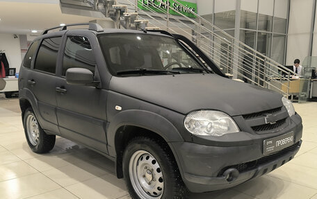 Chevrolet Niva I рестайлинг, 2016 год, 599 000 рублей, 3 фотография