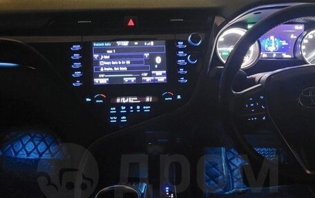 Toyota Camry, 2018 год, 2 550 000 рублей, 9 фотография