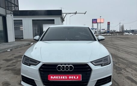 Audi A4, 2017 год, 2 300 000 рублей, 7 фотография
