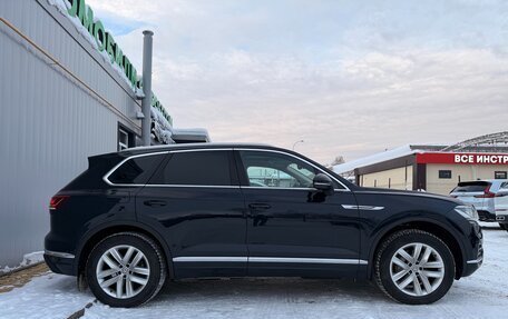 Volkswagen Touareg III, 2019 год, 4 499 000 рублей, 6 фотография